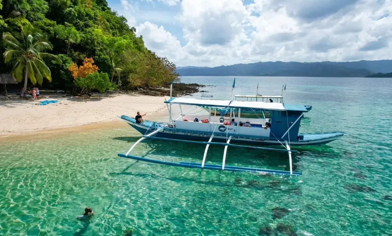 Paradise Island white sand beach, Port Barton